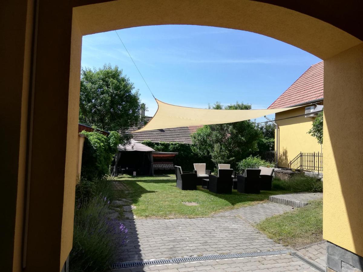 Malom-tó Vendégház Tapolca Esterno foto