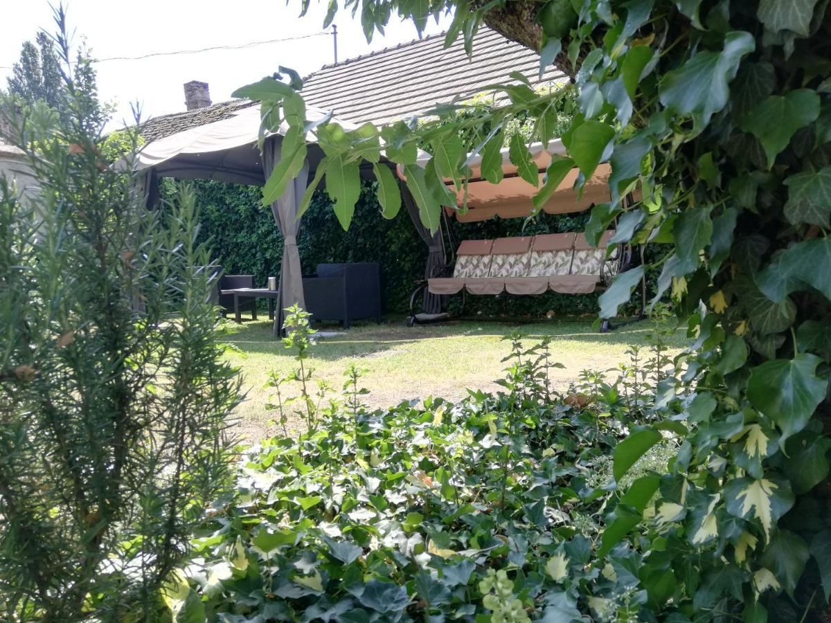Malom-tó Vendégház Tapolca Esterno foto